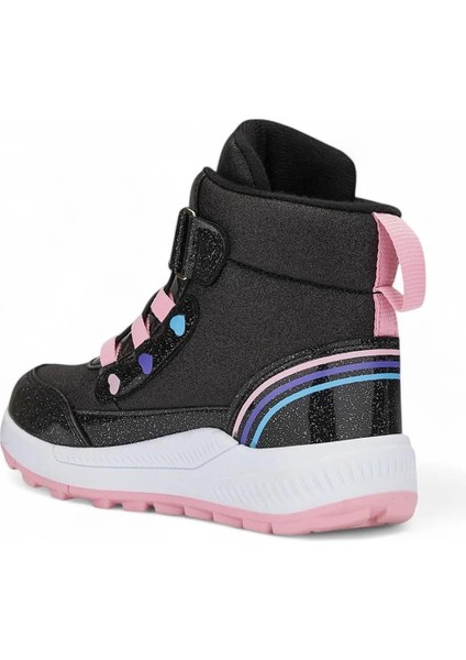 138 Kız Çocuk Okul Öncesi Bot modelleri