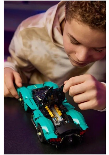 42208 LEGO Technic Aston Martin Valkyrie 707 Parça +9 Yaş Kız Erkek Çocuk Oyuncak Eğitici Oyuncaklar