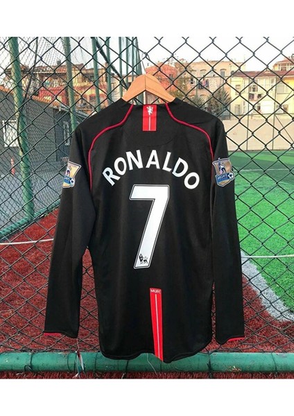 C.ronaldo M.united Retro Siyah Uzun Kol Futbol Forması Hava Alabilen Polyester Kumaş Futbol Forması fiyatları
