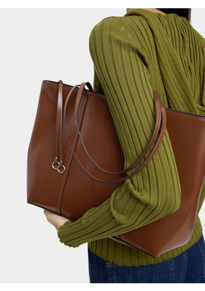 Sade Tasarımlı 13'' Laptop Çantası