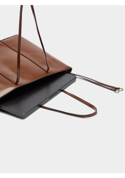 Sade Tasarımlı 13'' Laptop Çantası indirimleri