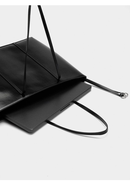 Sade Tasarımlı 13'' Laptop Çantası indirimleri