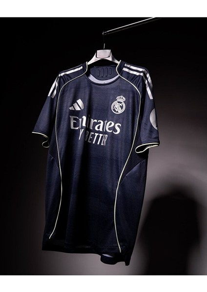 Real Madrid 2025/26 Deplasman Forma