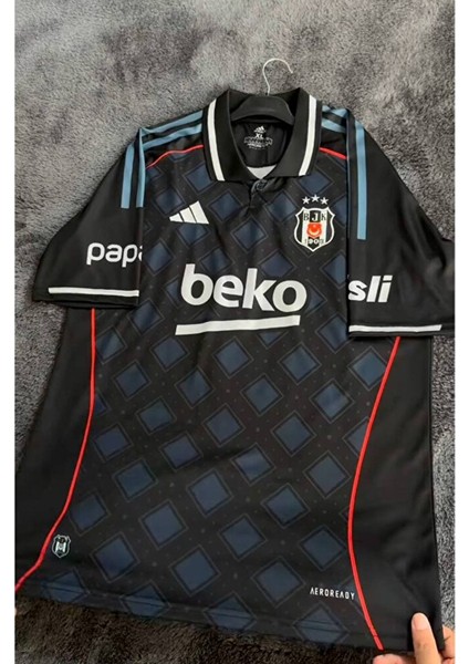 Beşiktâş' 2026 Semih Kılıçsoy Yeni Sezon Deplasman Beyaz Çocuk Forması 4'lü Set fırsatları