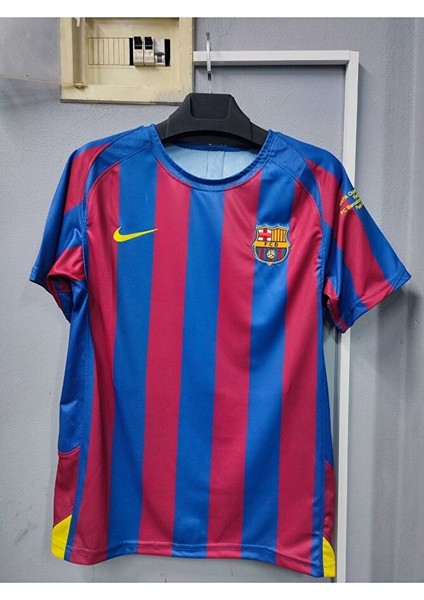 Barcelona 2006/07 Sezonu Ronaldinho Özel Nostalji Forması fiyatları