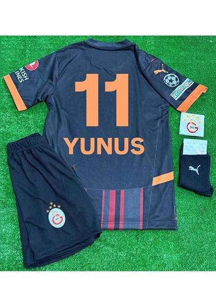 Galatâsarây. 2024/25 Yunus Akgün Alternatif Siyah Yeni Sezon Çocuk Forması 4'lü Set