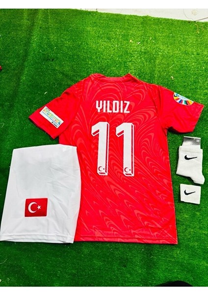 Türkiye 2026 Ferdi Kadıoğlu Deplasman Beyaz Milli Takım Çocuk Forması 4'lü Set modelleri