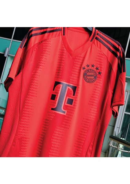 Fc Bayern Munchen Kırmızı Yeni Sezon Futbol Forması Özel Forma Kumaşı modelleri