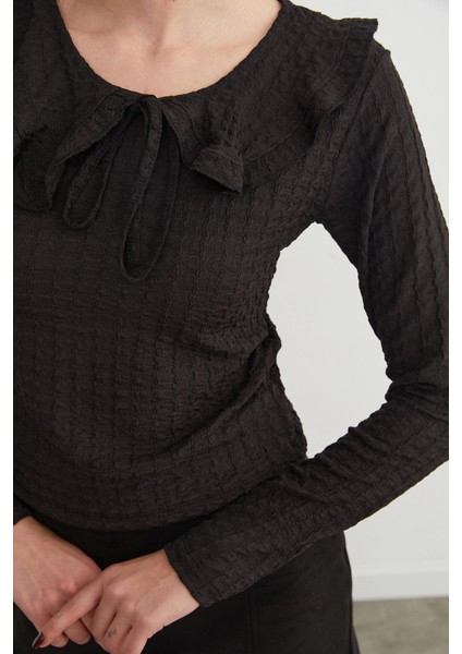 Bebe Yaka Bürümcük Kumaş Bluz