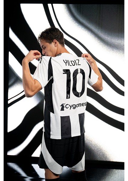 Kenan Yıldız 24/25 Yeni Sezon Juventus Futbol Forması 10 Numara Özel Forma Kumaşı