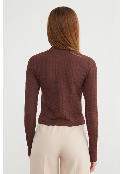 Dik Yaka Bürümcük Kumaş Bluz