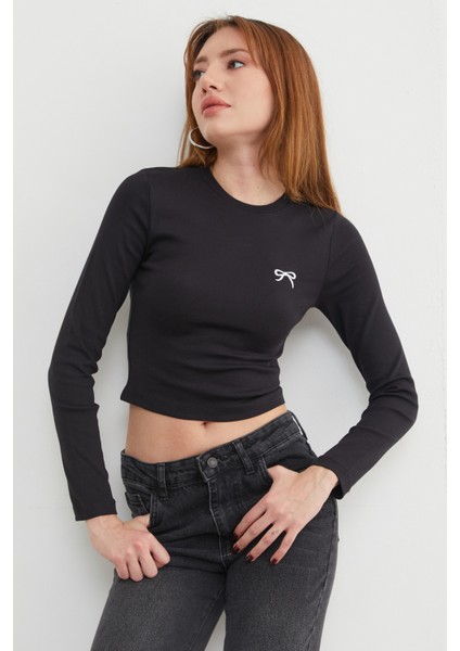 Fiyonk Nakışlı Likralı Crop Body modelleri