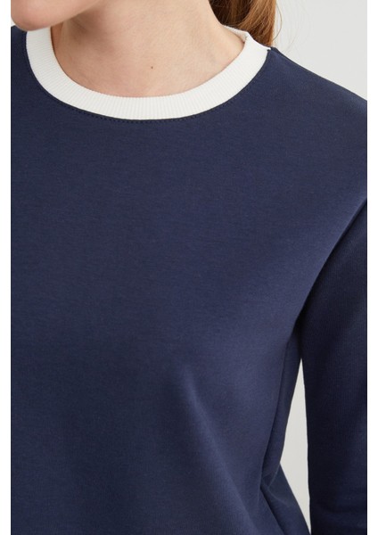 3 Iplik Şardonsuz Yakası Ribanalı Sweatshirt