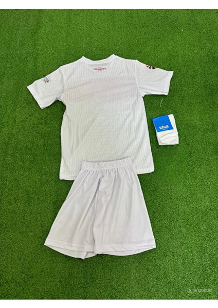 Türkiye Milli Takım Çocuk Futbol Forması Beyaz Hava Alabilen Polyester Kumaş Halısaha Forması fırsatları