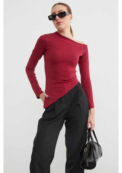 Basic Asimetrik Yırtmaçlı Tek Omuz Bluz