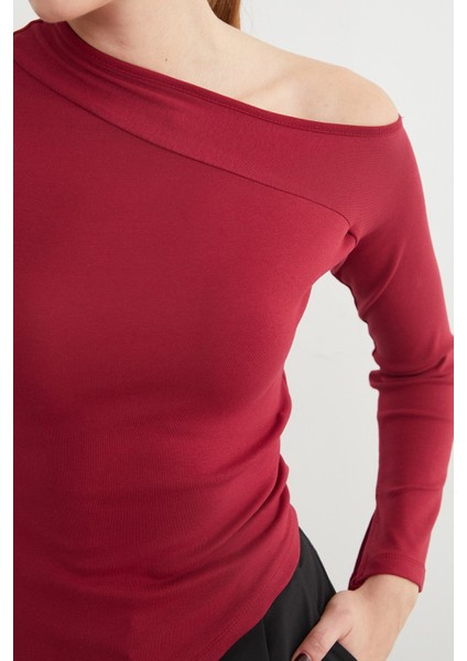 Basic Asimetrik Yırtmaçlı Tek Omuz Bluz