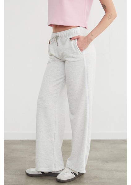 Yanı Biyeli Cepli Bol Paça Eşofman Altı fiyatları