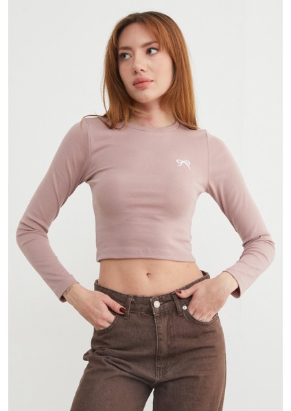 Fiyonk Nakışlı Likralı Crop Body modelleri