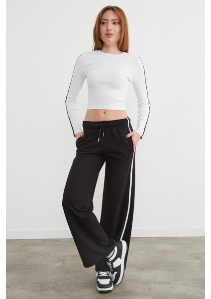 Yanı Biyeli Cepli Bol Paça Eşofman Altı modelleri