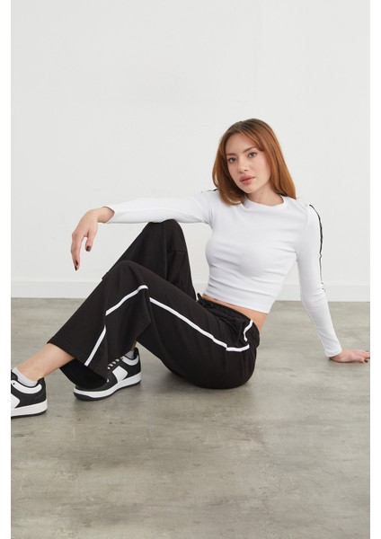 Yanı Biyeli Cepli Bol Paça Eşofman Altı