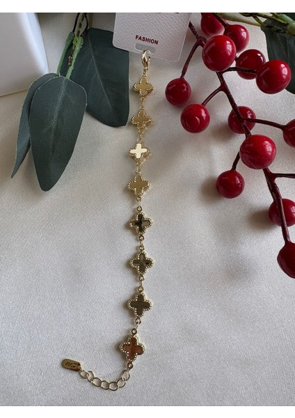 14 Ayar Altın Kaplama Yonca Bileklik- Gold Renk Şans Sembolü Günlük ve Özel Gün fiyatları