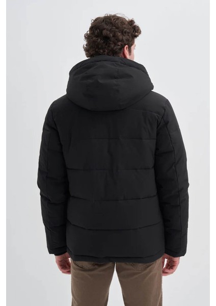 Micro Kumaş Dolgulu Dynamic Regular Fit Siyah Erkek Mont 10600 fırsatları