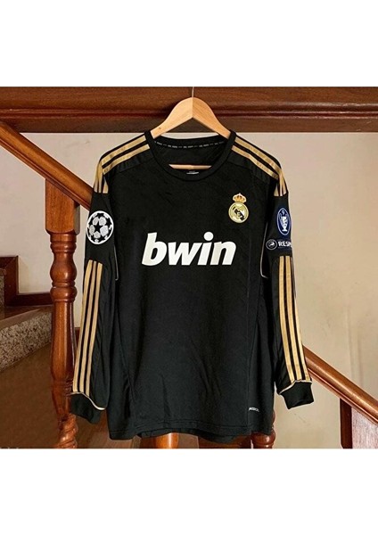 Real Madrid 2011/12 Sezonu Mesut Özil 10/ Deplasman Nostalji Forması fiyatları