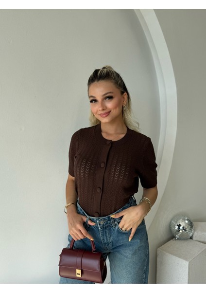 Kahverengi Kısa Kol Düğmeli Triko Hırka