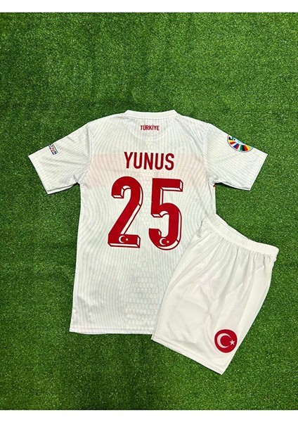 Türkiye Milli Takım #25 Yunus Akgün Çocuk Forması Çorap Bileklik Hediyeli Beyaz