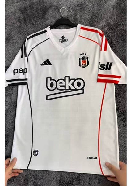 B̸e̸ş̸i̸k̸t̸a̸ş̸ 26 Abraham 9 Deplasman Beyaz Yetişkin Taraftar Forması fiyatları
