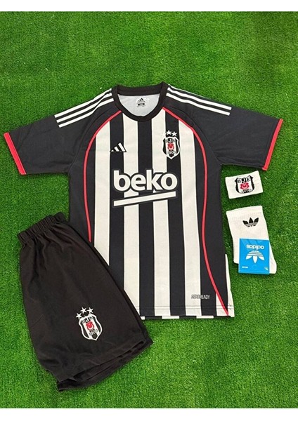 Beşiktâş' 2026 Yeni Sezon Tammy Abraham Iç Saha Parçalı Çocuk Forması 4'lü Set fiyatları