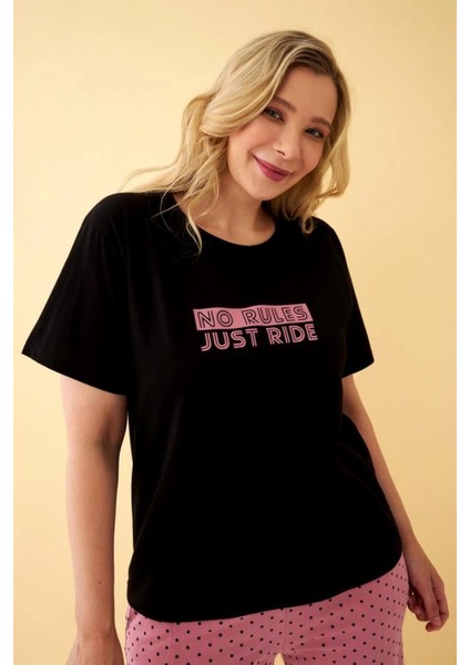 Kadın Siyah “no Rules Just Ride” Yazılı Büyük Beden Kapri Pijama Takımı fırsatları