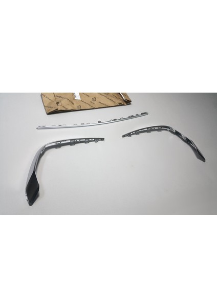 3 x Audi A4 8W B9 S-Line Arka Tampon Nikelajı Sol-Sağ Orta fiyatları