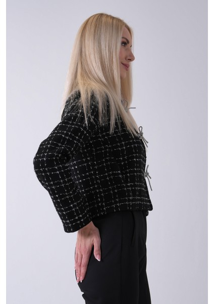 Siyah Ön Bağlama Detaylı Kısa Ceket 3971101.01 modelleri