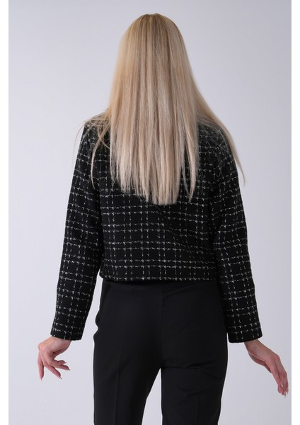 Siyah Ön Bağlama Detaylı Kısa Ceket 3971101.01 fırsatları