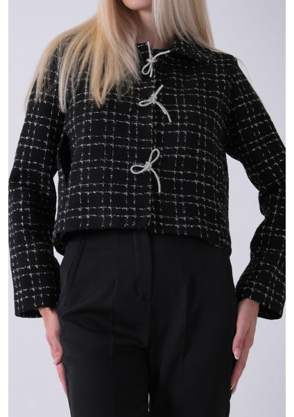 Siyah Ön Bağlama Detaylı Kısa Ceket 3971101.01