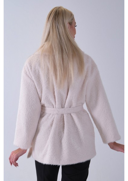 Ekru Gömlek Yakalı 4 Düğme Deri Bukle Detaylı Kaşe Yün Ceket 5307122.147