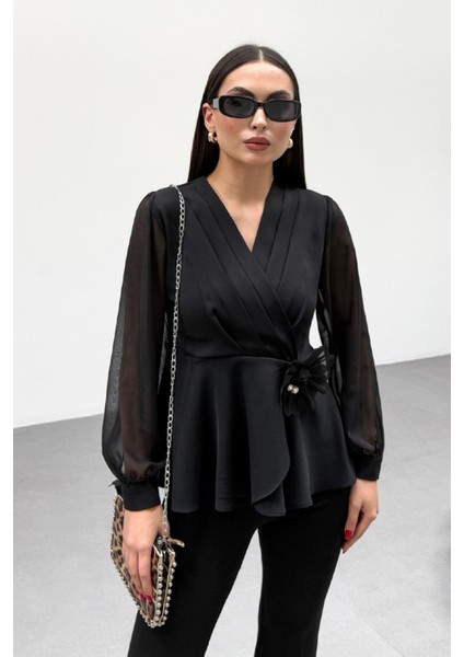 Siyah Önü Çiçekli V Yaka Bluz 4202791.01