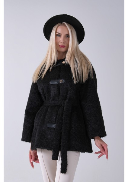 Siyah Gömlek Yakalı 4 Düğme Deri Bukle Detaylı Kaşe Yün Ceket 5307122.01