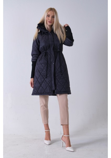 Lacivert Bileği Lastikli Kapüşonlu Baklava Desenli Şişme Mont 44520207.02 modelleri