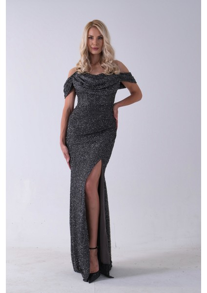 Gri Düşük Omuz Yırtmaç Detaylı Pul Payet Abiye 9705646.06