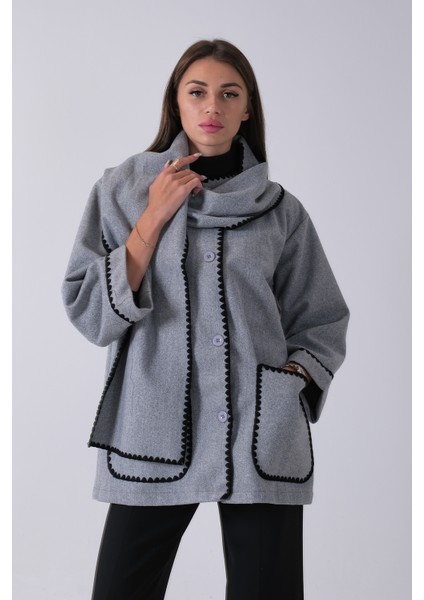 Gri Önü Düğmeli Atkılı Süs Dikiş Detaylı Cepli Kısa Kaban 31050712.06 fiyatları