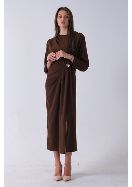 Kahve Omuz ve Beli Pileli Toka Detaylı Elbise 3975478.05 fırsatları
