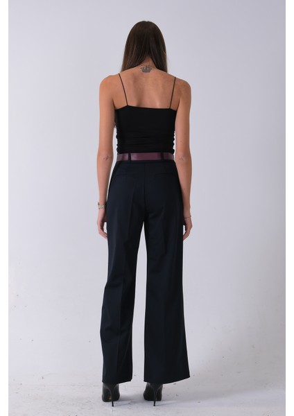 Lacivert Kemerli Cepli Bol Paça Pantolon 03030190.02 indirimleri