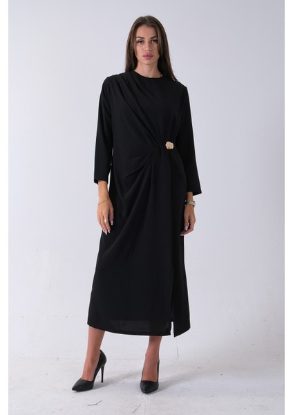 Siyah Omuz ve Beli Pileli Toka Detaylı Elbise 3975478.01