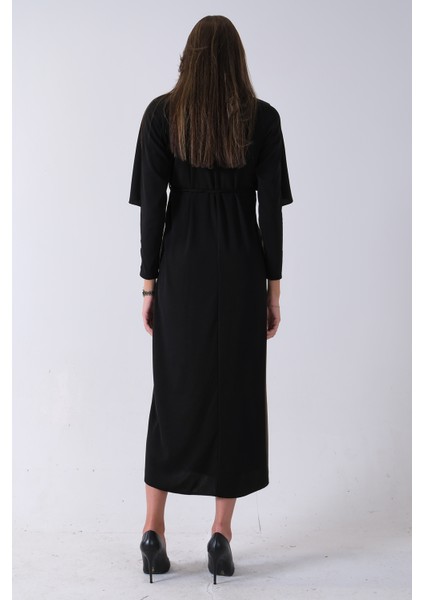 Siyah Bisiklet Yaka Kendinden Şal Detaylı Broşlu Bel Bağlamalı Elbise 4571580.01