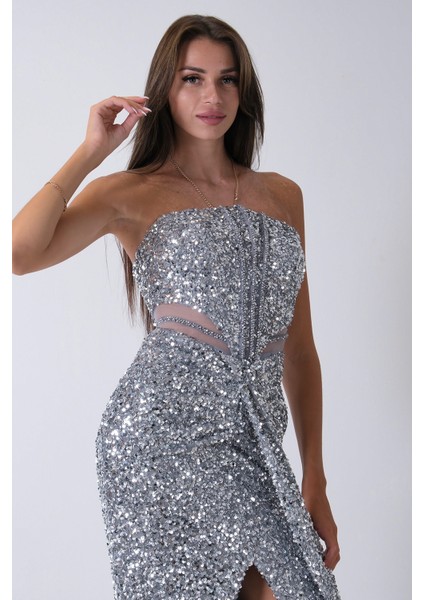 Gri Önü Taş Detaylı Yırtmaçlı Pul Payet Straplez Abiye 0801163.06