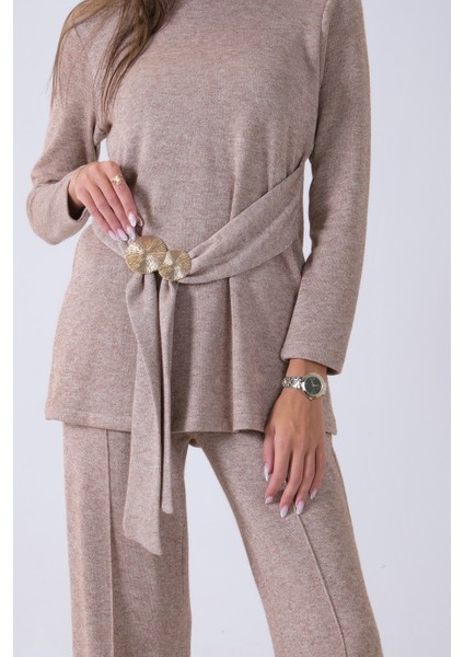 Taş Altın Toka Detaylı Pantolonlu Takım 4577282.50