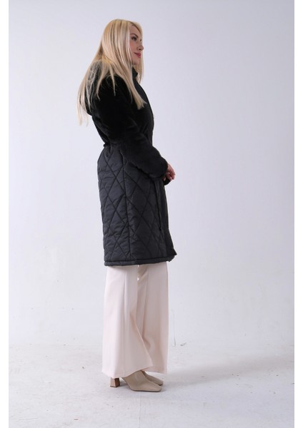 Siyah Yarım Peluş Detaylı Belden Sıktırmalı Kapüşonlu Baklava Desen Mont 44520211.01 indirimleri