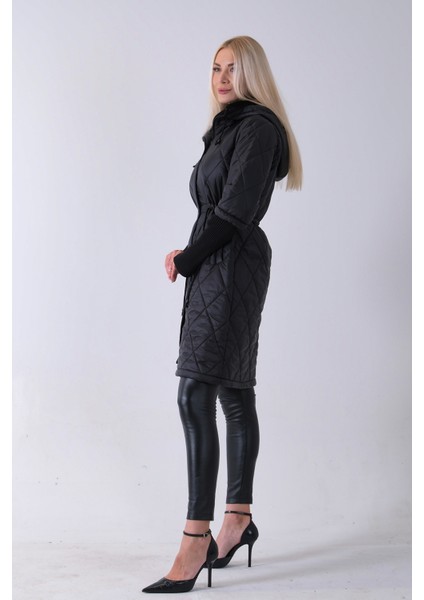 Siyah Bileği Lastikli Kapüşonlu Baklava Desenli Şişme Mont 44520207.01